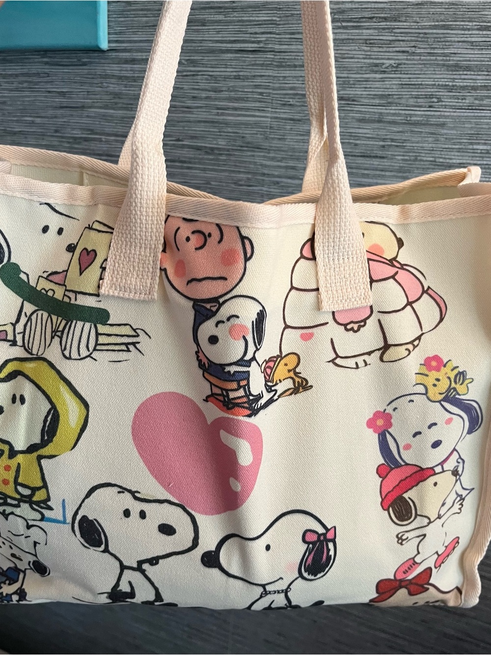 Peanuts Snoopy Canvas Tote Bag - Cream with Pink Heart - Picture 2 of 9